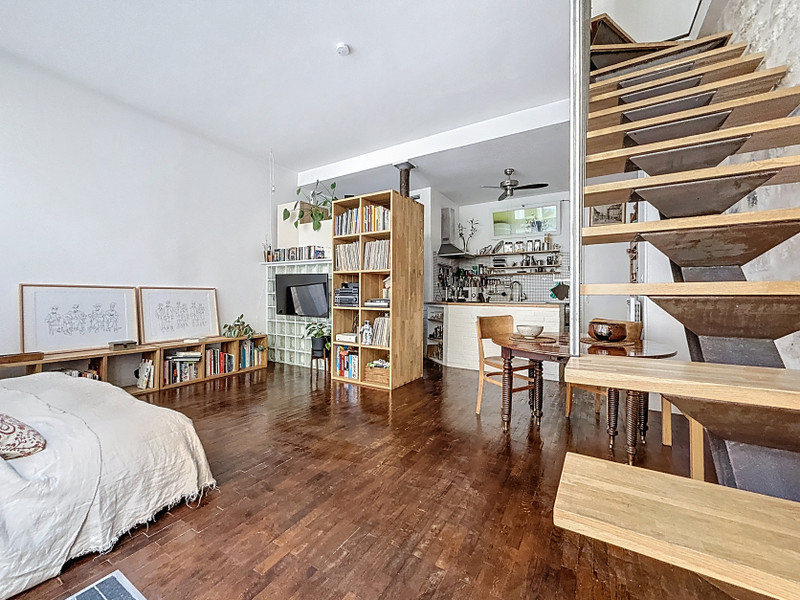 French property for sale in Paris 18e Arrondissement, Paris - €735,000 - photo 0