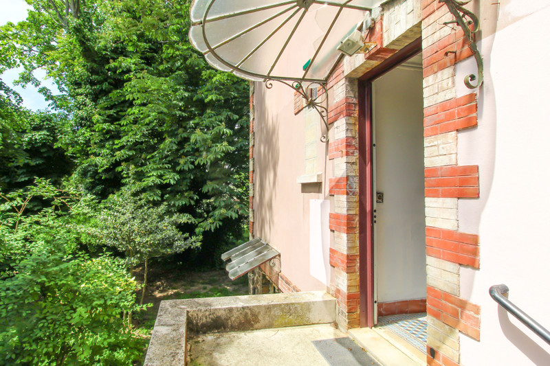 French property for sale in Montreuil, Seine-Saint-Denis - €1,500,000 - photo 1
