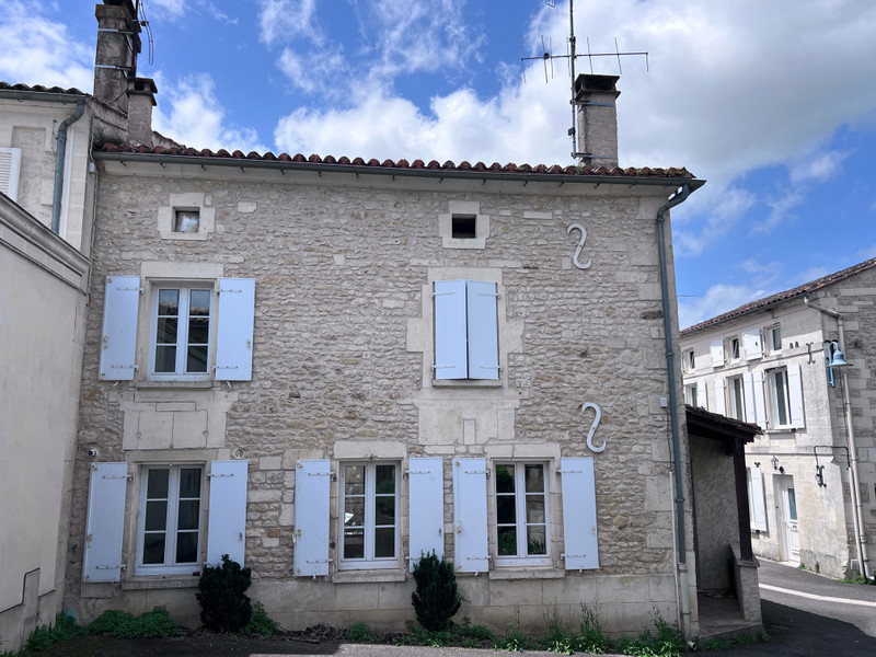 French property for sale in Bourg-Charente, Charente - €160,000 - photo 0