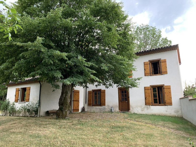 Maison à vendre en Auvergne PuydeDôme Mons Belle Maison Entièrement