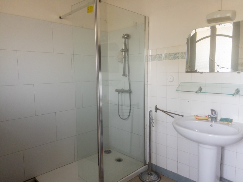 French property for sale in Aubeterre-sur-Dronne, Charente - €170,000 - photo 6