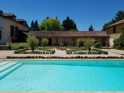 Elegant 9 bedroom, south-facing Manoir, pool and barns. Views of the Pyrenees. 6.8ha including wood and pond.