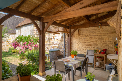 French property for sale in Saint-Léon-sur-Vézère, Dordogne - €195,000 - photo 1