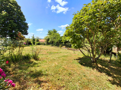 French property for sale in Terres-de-Haute-Charente, Charente - €170,000 - photo 11