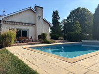 Propriété à vendre à Angoulême, Charente - 367 500 € - photo n°1