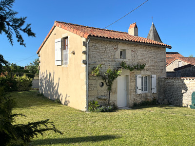Maison à vendre à Ruffec, Charente, Poitou-Charentes, avec Leggett Immobilier