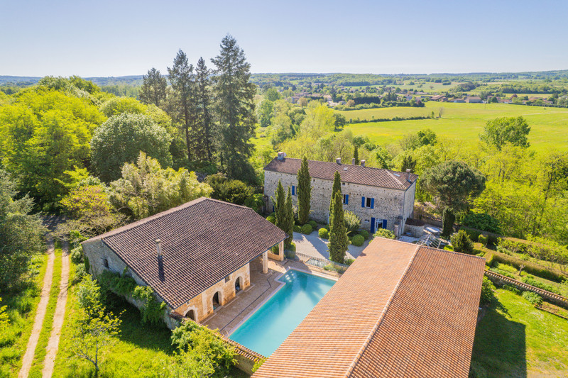 French property for sale in Vouthon, Charente - €850,000 - photo 9