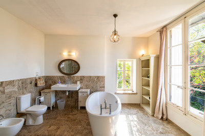 French property for sale in Bélarga, Hérault - €595,000 - photo 2