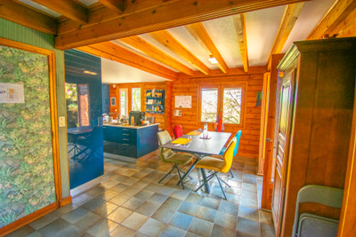 French property for sale in Ussel, Corrèze - €299,980 - photo 3