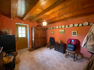 French property for sale in Écuras, Charente - €262,150 - photo 3