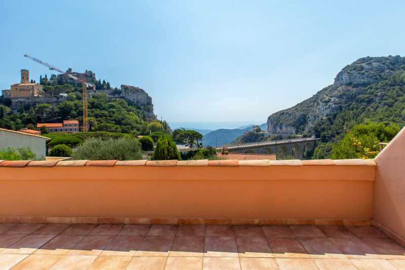 French property for sale in Èze, Alpes-Maritimes - €1,200,000 - photo 2