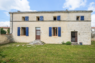 Maison à vendre à Les Églises-d'Argenteuil, Charente-Maritime, Poitou-Charentes, avec Leggett Immobilier
