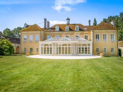 300 acres. Exceptional 18th century Manoir and stud farm in an enviable position on prime Normandy pasture.