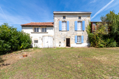 Maison à vendre à Siecq, Charente-Maritime, Poitou-Charentes, avec Leggett Immobilier