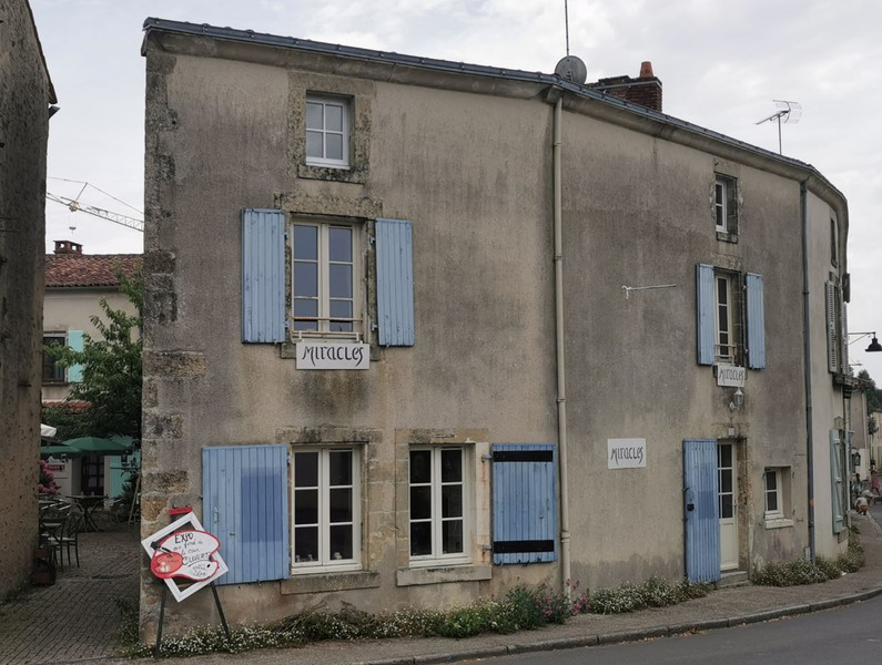 Commerce à vendre à Vouvant, Vendée - 185.000 € - photo 1