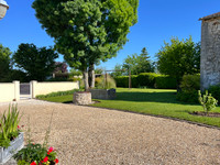 Propriété à vendre à Sainte-Sévère, Charente - 383 720 € - photo n°15