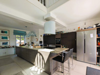 Maison à vendre à Saint-Georges-de-Noisné, Deux-Sèvres - 344.500 € - photo 4
