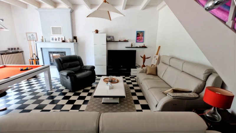 French property for sale in Saint-Hilaire-de-Villefranche, Charente-Maritime - €376,300 - photo 5