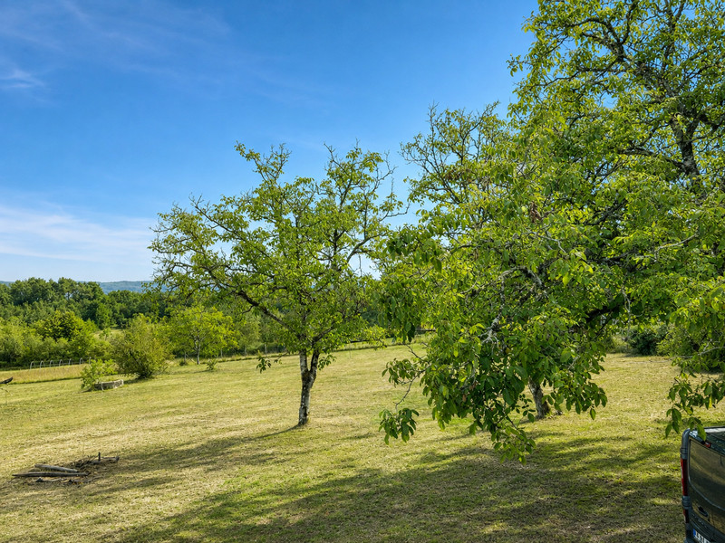 French property for sale in Saint-Léon-sur-l'Isle, Dordogne - €354,000 - photo 1
