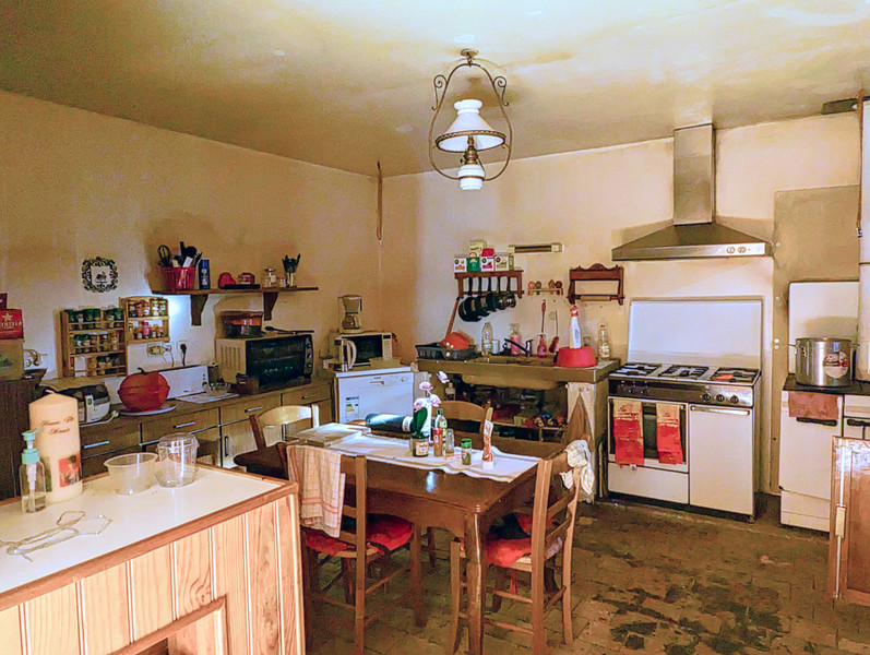 French property for sale in Verneuil-Moustiers, Haute-Vienne - €64,900 - photo 3