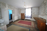 Maison à vendre à Saint-Savin, Vienne - 80.000 € - photo 9