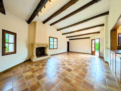 French property for sale in Nyons, Drôme - €390,000 - photo 2