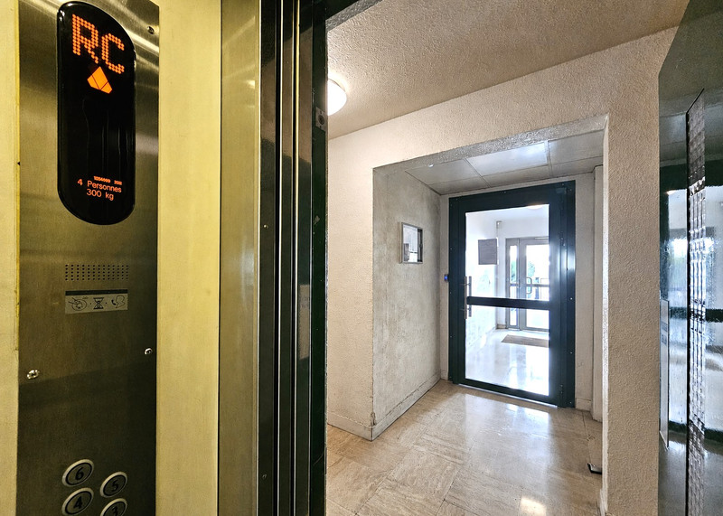 French property for sale in Paris 20e Arrondissement, Paris - €210,000 - photo 5