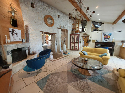 French property for sale in Angoulême, Charente - €450,000 - photo 3