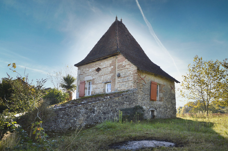 French property for sale in Le Temple-sur-Lot, Lot-et-Garonne - €649,900 - photo 2