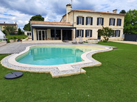 Terrace for sale in Fronsac Gironde Aquitaine