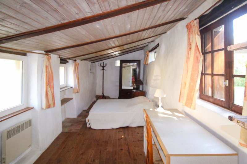French property for sale in Fenioux, Charente-Maritime - €272,850 - photo 9
