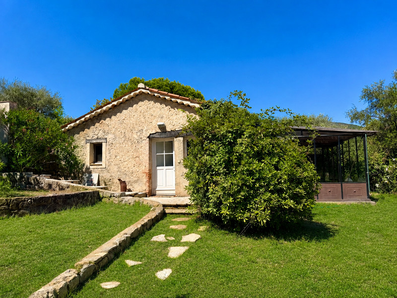 French property for sale in Grasse, Alpes-Maritimes - €900,000 - photo 6