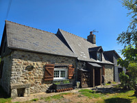 Propriété à vendre à Lonlay-l'Abbaye, Orne - 190 000 € - photo n°1