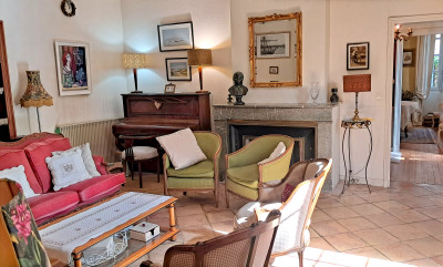 French property for sale in Plassac, Gironde - €399,990 - photo 1