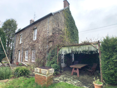 French property for sale in Passais Villages, Orne - €109,000 - photo 1