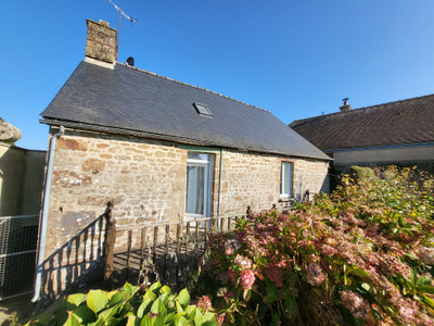 French property for sale in Saint-Fraimbault, Orne - €50,000 - photo 2