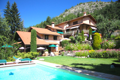 Maison à vendre à Tallard, Hautes-Alpes, PACA, avec Leggett Immobilier