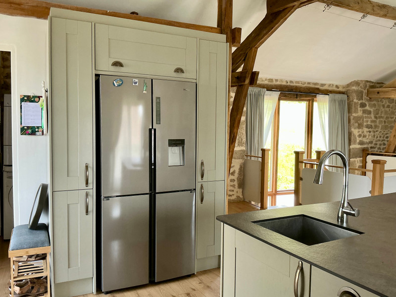 French property for sale in Royère-de-Vassivière, Creuse - €299,600 - photo 2