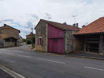 French property for sale in Surin, Vienne - €82,500 - photo 3