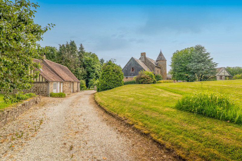 French property for sale in Saint-Bômer-les-Forges, Orne - €1,484,000 - photo 7