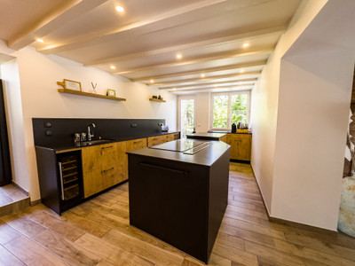 French property for sale in Angoulême, Charente - €620,000 - photo 2