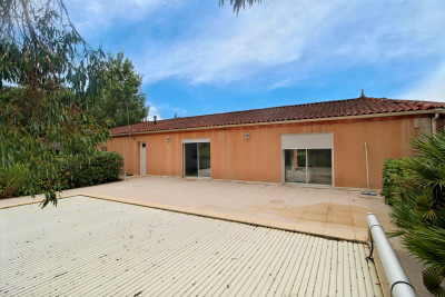 French property for sale in Chabanais, Charente - €290,000 - photo 9