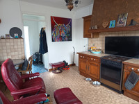 Maison à vendre à Availles-Limouzine, Vienne - 84.000 € - photo 3