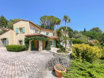 Maison à vendre à Le Tignet, Alpes-Maritimes, PACA, avec Leggett Immobilier