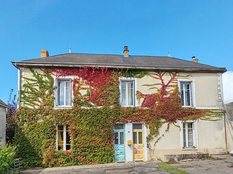 French property for sale in Betz-le-Château, Indre-et-Loire - €185,000 - photo 0