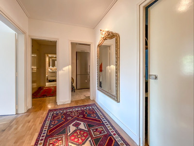 75003 RAMBUTEAU, beautiful bright 3-room apt (2 beds), 98m2 on 2nd floor of a secure 1982 building with lifts