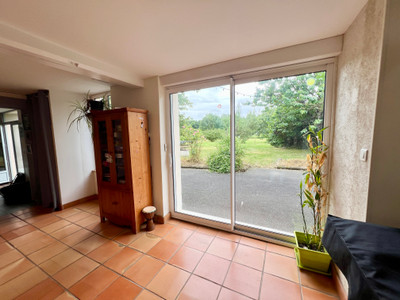French property for sale in Genouillé, Charente-Maritime - €370,000 - photo 5