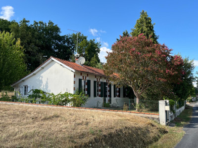 French property for sale in Médillac, Charente - €147,150 - photo 9