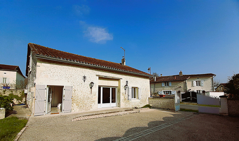 Maison à vendre à Bouteilles-Saint-Sébastien, Dordogne - 195.300 € - photo 1