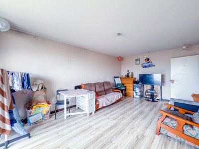 French property for sale in Grigny, Essonne - €134,000 - photo 7